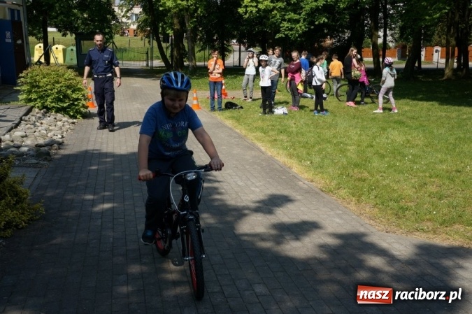 Zdjęcie w galerii na portalu naszraciborz.pl: Młodzi raciborzanie zdawali wczoraj na kartę rowerową wiadomości z regionu