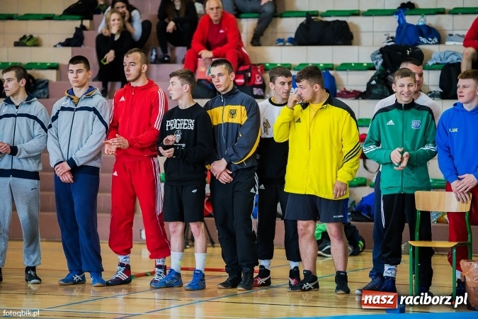Zdjęcie w galerii na portalu naszraciborz.pl: Międzynarodowe Mistrzostwa Polski kadetów i juniorów w zapasach w stylu wolnym wiadomości z regionu