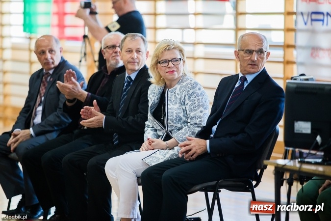 Zdjęcie w galerii na portalu naszraciborz.pl: Międzynarodowe Mistrzostwa Polski kadetów i juniorów w zapasach w stylu wolnym wiadomości z regionu