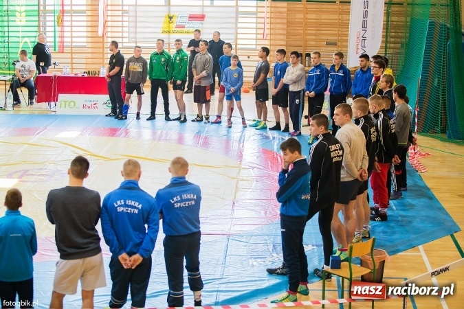 Zdjęcie w galerii na portalu naszraciborz.pl: Międzynarodowe Mistrzostwa Polski kadetów i juniorów w zapasach w stylu wolnym wiadomości z regionu