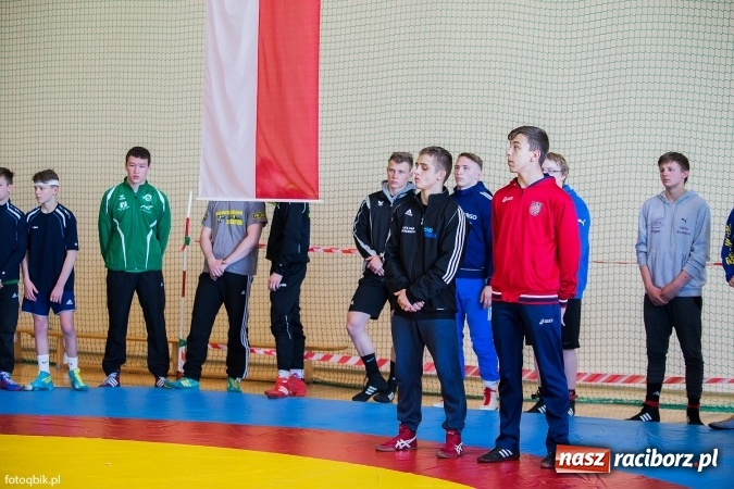 Zdjęcie w galerii na portalu naszraciborz.pl: Międzynarodowe Mistrzostwa Polski kadetów i juniorów w zapasach w stylu wolnym wiadomości z regionu