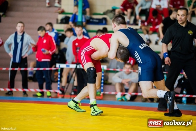 Zdjęcie w galerii na portalu naszraciborz.pl: Międzynarodowe Mistrzostwa Polski kadetów i juniorów w zapasach w stylu wolnym wiadomości z regionu