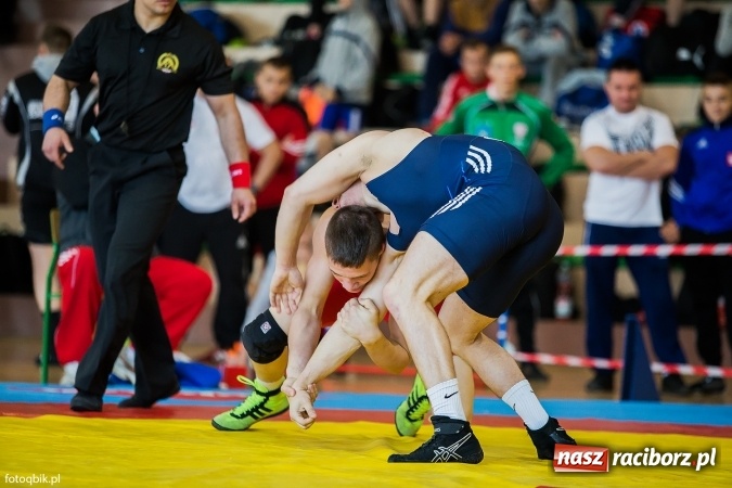 Zdjęcie w galerii na portalu naszraciborz.pl: Międzynarodowe Mistrzostwa Polski kadetów i juniorów w zapasach w stylu wolnym wiadomości z regionu