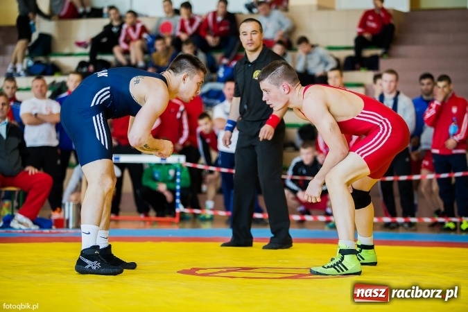 Zdjęcie w galerii na portalu naszraciborz.pl: Międzynarodowe Mistrzostwa Polski kadetów i juniorów w zapasach w stylu wolnym wiadomości z regionu