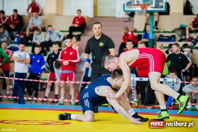 Zdjęcie w galerii na portalu naszraciborz.pl: Międzynarodowe Mistrzostwa Polski kadetów i juniorów w zapasach w stylu wolnym wiadomości z regionu