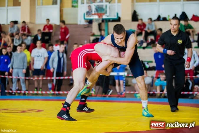 Zdjęcie w galerii na portalu naszraciborz.pl: Międzynarodowe Mistrzostwa Polski kadetów i juniorów w zapasach w stylu wolnym wiadomości z regionu