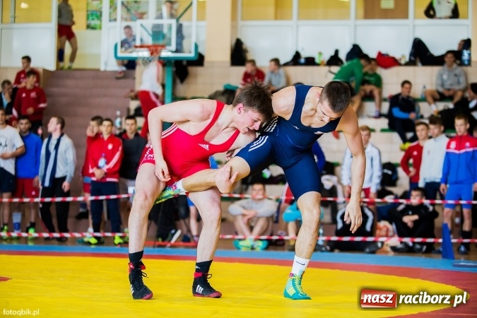 Zdjęcie w galerii na portalu naszraciborz.pl: Międzynarodowe Mistrzostwa Polski kadetów i juniorów w zapasach w stylu wolnym wiadomości z regionu