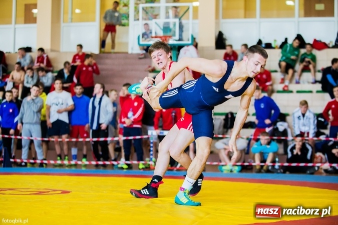 Zdjęcie w galerii na portalu naszraciborz.pl: Międzynarodowe Mistrzostwa Polski kadetów i juniorów w zapasach w stylu wolnym wiadomości z regionu