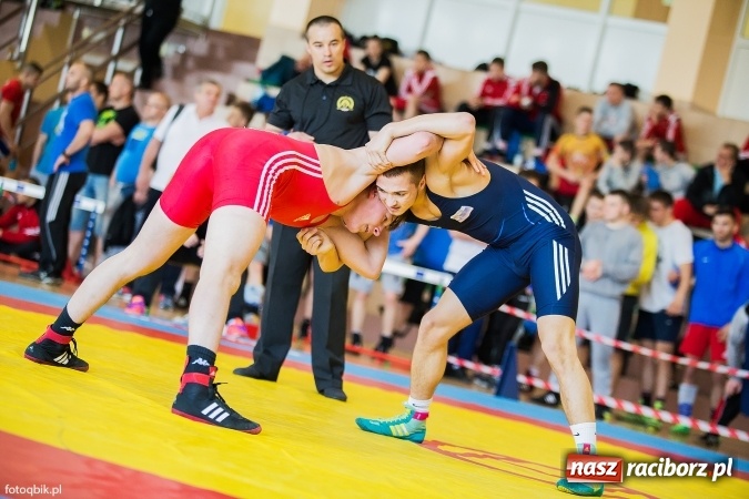 Zdjęcie w galerii na portalu naszraciborz.pl: Międzynarodowe Mistrzostwa Polski kadetów i juniorów w zapasach w stylu wolnym wiadomości z regionu