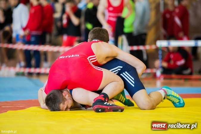 Zdjęcie w galerii na portalu naszraciborz.pl: Międzynarodowe Mistrzostwa Polski kadetów i juniorów w zapasach w stylu wolnym wiadomości z regionu