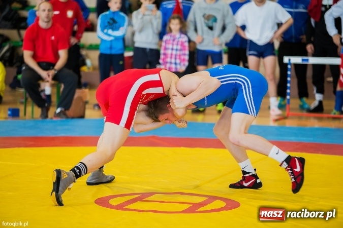 Zdjęcie w galerii na portalu naszraciborz.pl: Międzynarodowe Mistrzostwa Polski kadetów i juniorów w zapasach w stylu wolnym wiadomości z regionu