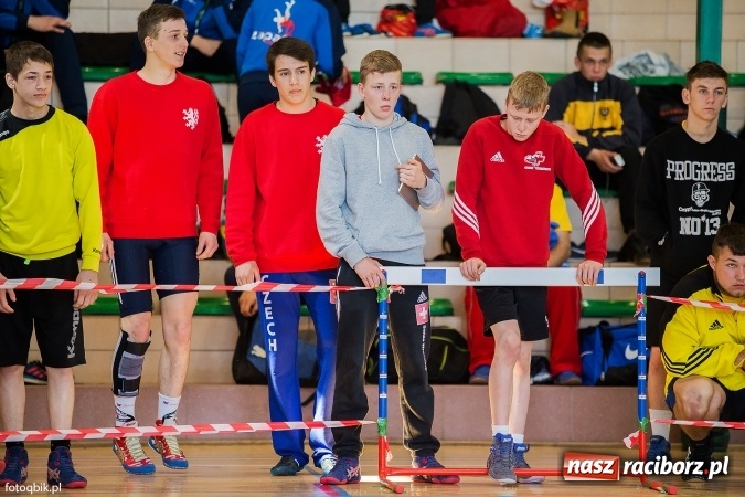 Zdjęcie w galerii na portalu naszraciborz.pl: Międzynarodowe Mistrzostwa Polski kadetów i juniorów w zapasach w stylu wolnym wiadomości z regionu