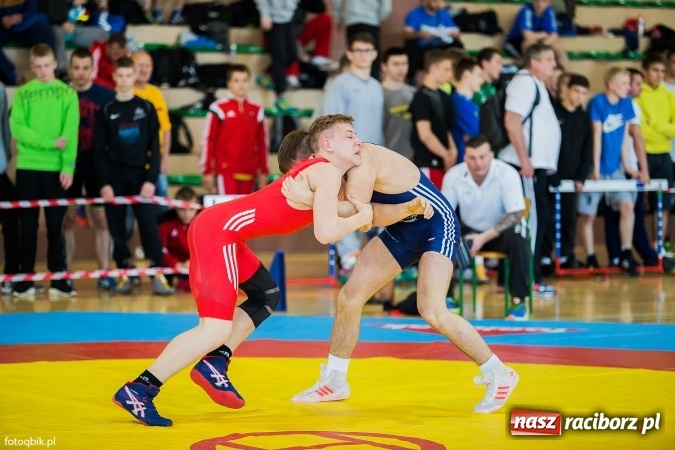 Zdjęcie w galerii na portalu naszraciborz.pl: Międzynarodowe Mistrzostwa Polski kadetów i juniorów w zapasach w stylu wolnym wiadomości z regionu