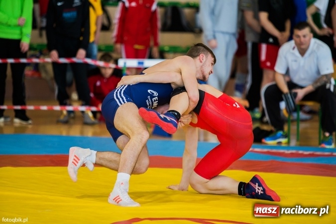 Zdjęcie w galerii na portalu naszraciborz.pl: Międzynarodowe Mistrzostwa Polski kadetów i juniorów w zapasach w stylu wolnym wiadomości z regionu