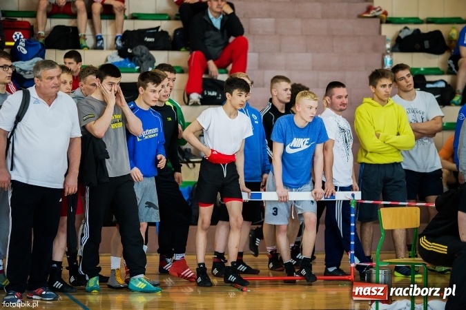 Zdjęcie w galerii na portalu naszraciborz.pl: Międzynarodowe Mistrzostwa Polski kadetów i juniorów w zapasach w stylu wolnym wiadomości z regionu