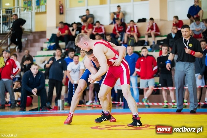 Zdjęcie w galerii na portalu naszraciborz.pl: Międzynarodowe Mistrzostwa Polski kadetów i juniorów w zapasach w stylu wolnym wiadomości z regionu
