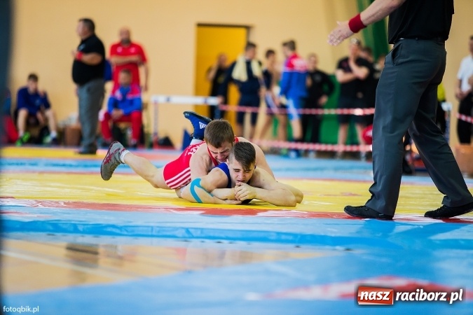 Zdjęcie w galerii na portalu naszraciborz.pl: Międzynarodowe Mistrzostwa Polski kadetów i juniorów w zapasach w stylu wolnym wiadomości z regionu