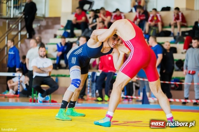 Zdjęcie w galerii na portalu naszraciborz.pl: Międzynarodowe Mistrzostwa Polski kadetów i juniorów w zapasach w stylu wolnym wiadomości z regionu