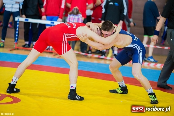 Zdjęcie w galerii na portalu naszraciborz.pl: Międzynarodowe Mistrzostwa Polski kadetów i juniorów w zapasach w stylu wolnym wiadomości z regionu