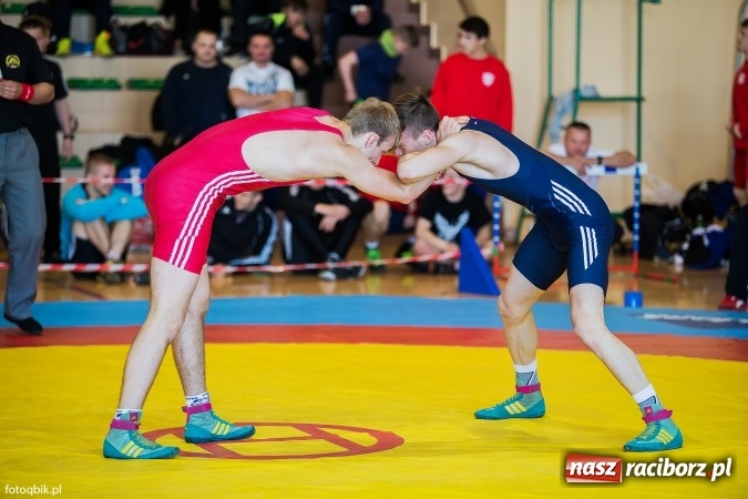 Zdjęcie w galerii na portalu naszraciborz.pl: Międzynarodowe Mistrzostwa Polski kadetów i juniorów w zapasach w stylu wolnym wiadomości z regionu