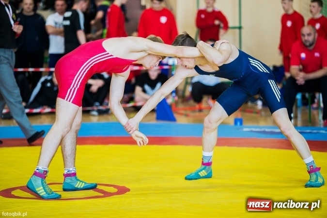 Zdjęcie w galerii na portalu naszraciborz.pl: Międzynarodowe Mistrzostwa Polski kadetów i juniorów w zapasach w stylu wolnym wiadomości z regionu