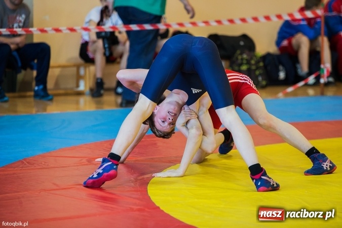 Zdjęcie w galerii na portalu naszraciborz.pl: Międzynarodowe Mistrzostwa Polski kadetów i juniorów w zapasach w stylu wolnym wiadomości z regionu