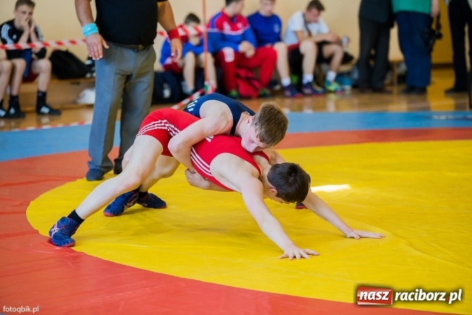 Zdjęcie w galerii na portalu naszraciborz.pl: Międzynarodowe Mistrzostwa Polski kadetów i juniorów w zapasach w stylu wolnym wiadomości z regionu