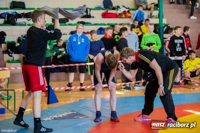 Zdjęcie w galerii na portalu naszraciborz.pl: Międzynarodowe Mistrzostwa Polski kadetów i juniorów w zapasach w stylu wolnym wiadomości z regionu
