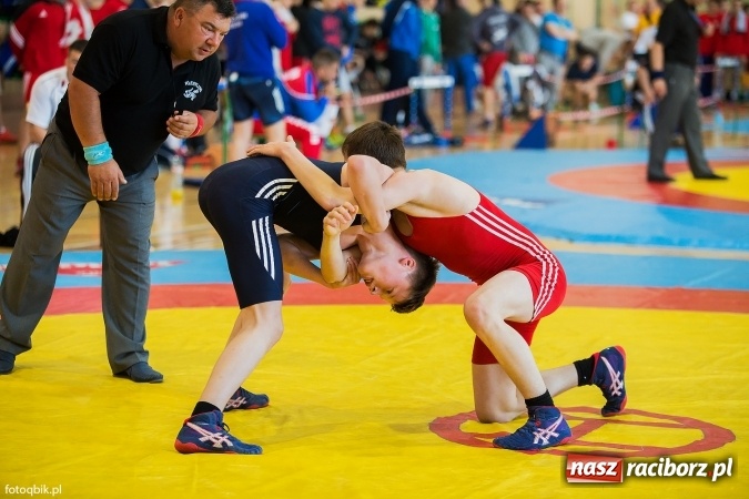 Zdjęcie w galerii na portalu naszraciborz.pl: Międzynarodowe Mistrzostwa Polski kadetów i juniorów w zapasach w stylu wolnym wiadomości z regionu