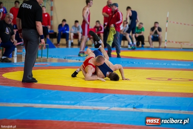 Zdjęcie w galerii na portalu naszraciborz.pl: Międzynarodowe Mistrzostwa Polski kadetów i juniorów w zapasach w stylu wolnym wiadomości z regionu