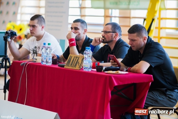 Zdjęcie w galerii na portalu naszraciborz.pl: Międzynarodowe Mistrzostwa Polski kadetów i juniorów w zapasach w stylu wolnym wiadomości z regionu