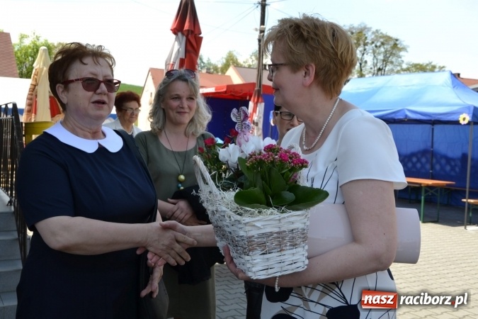 Zdjęcie w galerii na portalu naszraciborz.pl: Dziś w Owiszczach świętowano 150-lecie miejscowej szkoły wiadomości z regionu