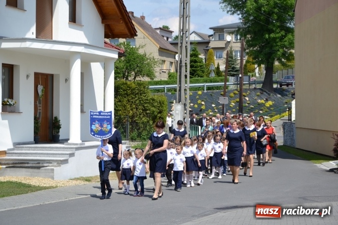 Zdjęcie w galerii na portalu naszraciborz.pl: Dziś w Owiszczach świętowano 150-lecie miejscowej szkoły wiadomości z regionu