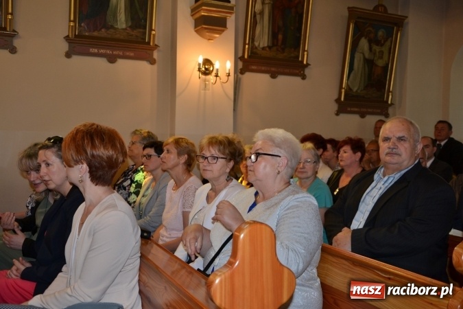 Zdjęcie w galerii na portalu naszraciborz.pl: Dziś w Owiszczach świętowano 150-lecie miejscowej szkoły wiadomości z regionu