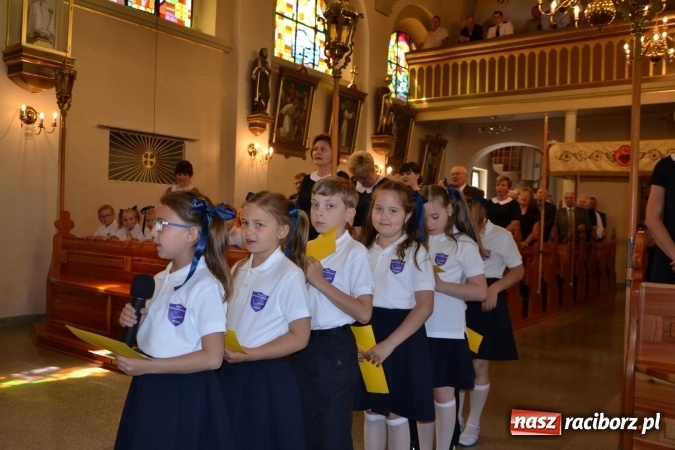 Zdjęcie w galerii na portalu naszraciborz.pl: Dziś w Owiszczach świętowano 150-lecie miejscowej szkoły wiadomości z regionu