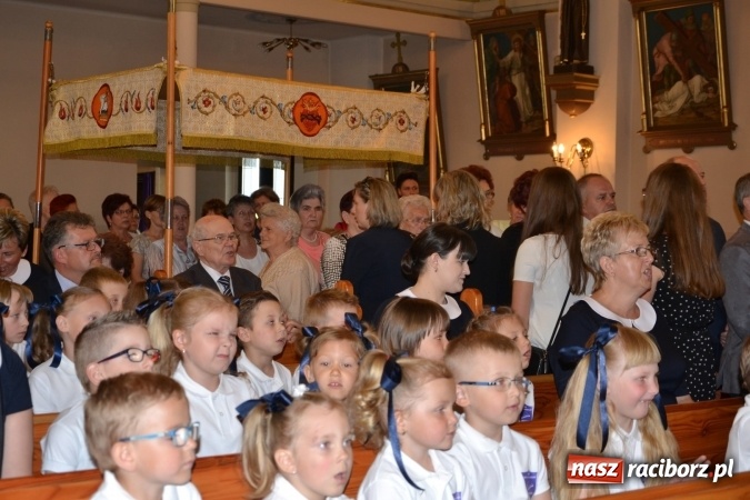 Zdjęcie w galerii na portalu naszraciborz.pl: Dziś w Owiszczach świętowano 150-lecie miejscowej szkoły wiadomości z regionu