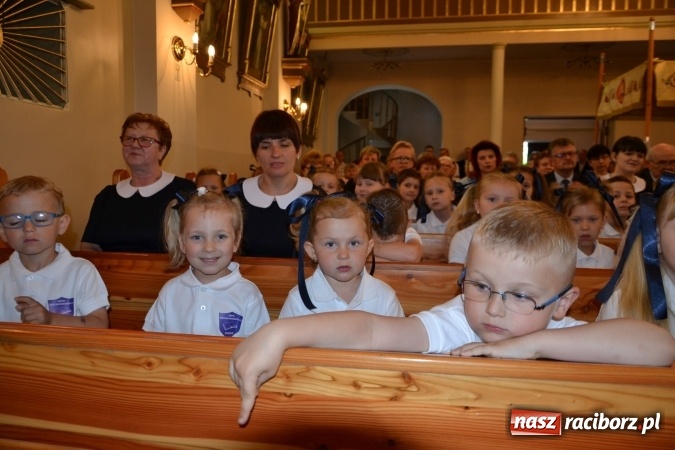 Zdjęcie w galerii na portalu naszraciborz.pl: Dziś w Owiszczach świętowano 150-lecie miejscowej szkoły wiadomości z regionu
