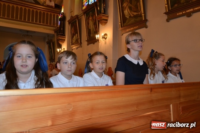 Zdjęcie w galerii na portalu naszraciborz.pl: Dziś w Owiszczach świętowano 150-lecie miejscowej szkoły wiadomości z regionu