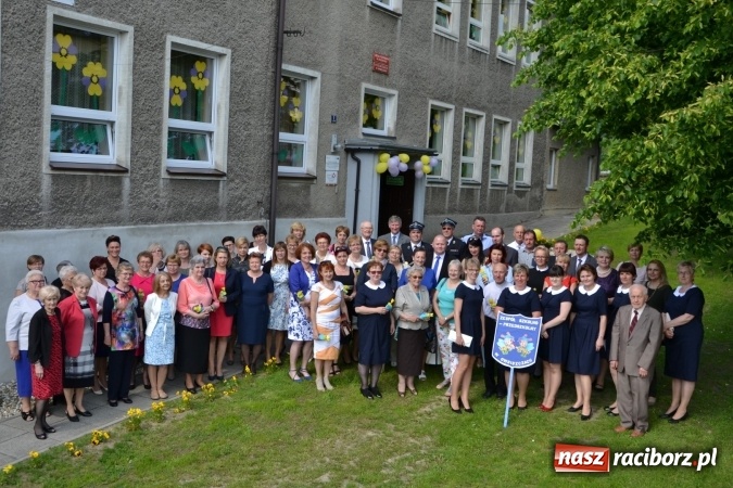 Zdjęcie w galerii na portalu naszraciborz.pl: Dziś w Owiszczach świętowano 150-lecie miejscowej szkoły wiadomości z regionu
