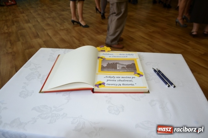 Zdjęcie w galerii na portalu naszraciborz.pl: Dziś w Owiszczach świętowano 150-lecie miejscowej szkoły wiadomości z regionu