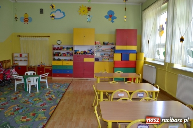 Zdjęcie w galerii na portalu naszraciborz.pl: Dziś w Owiszczach świętowano 150-lecie miejscowej szkoły wiadomości z regionu