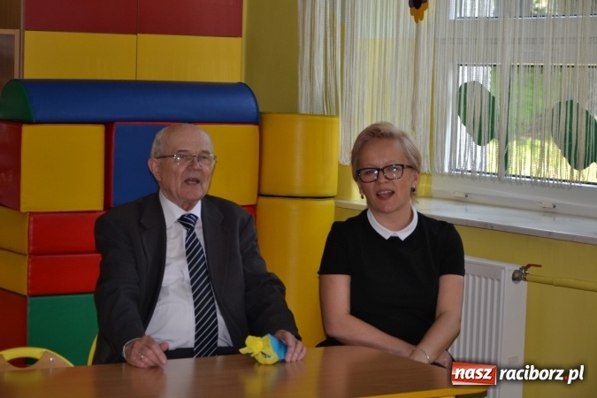 Zdjęcie w galerii na portalu naszraciborz.pl: Dziś w Owiszczach świętowano 150-lecie miejscowej szkoły wiadomości z regionu