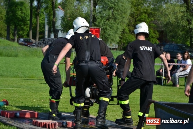 Zdjęcie w galerii na portalu naszraciborz.pl: IX Zawody Strażackie w Rudyszwałdzie. Bolesław najlepszy  wiadomości z regionu