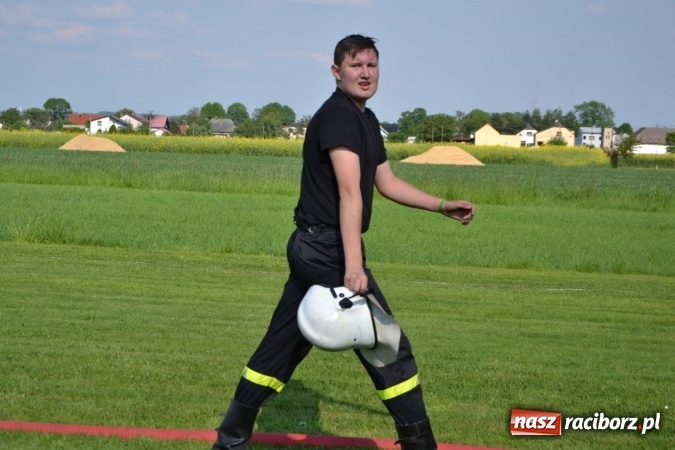 Zdjęcie w galerii na portalu naszraciborz.pl: IX Zawody Strażackie w Rudyszwałdzie. Bolesław najlepszy  wiadomości z regionu