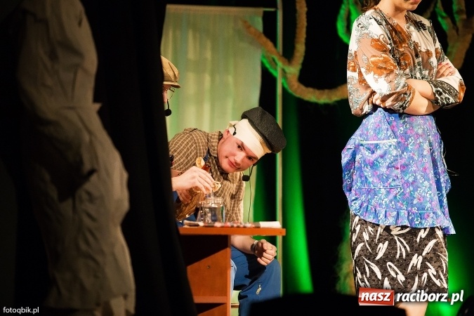 Zdjęcie w galerii na portalu naszraciborz.pl: Oddział zamknięty na deskach MDK wiadomości z regionu