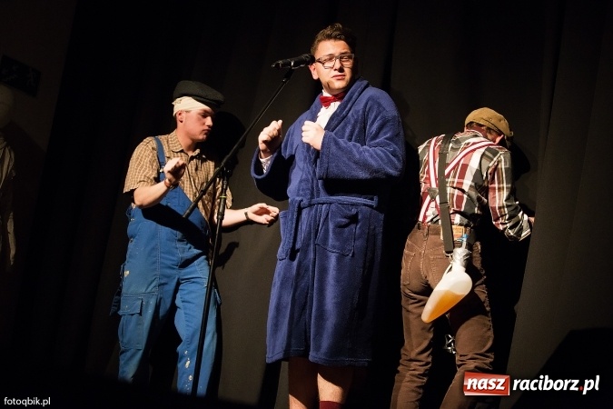 Zdjęcie w galerii na portalu naszraciborz.pl: Oddział zamknięty na deskach MDK wiadomości z regionu