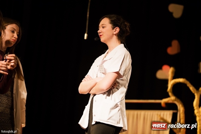 Zdjęcie w galerii na portalu naszraciborz.pl: Oddział zamknięty na deskach MDK wiadomości z regionu