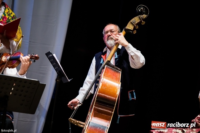 Zdjęcie w galerii na portalu naszraciborz.pl: Raciborski Dzień Seniora oraz 10-lecie działalności grupy Seniorzy ZPiT Strzecha wiadomości z regionu