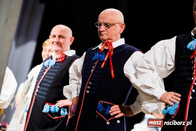 Zdjęcie w galerii na portalu naszraciborz.pl: Raciborski Dzień Seniora oraz 10-lecie działalności grupy Seniorzy ZPiT Strzecha wiadomości z regionu