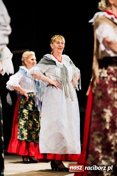 Zdjęcie w galerii na portalu naszraciborz.pl: Raciborski Dzień Seniora oraz 10-lecie działalności grupy Seniorzy ZPiT Strzecha wiadomości z regionu